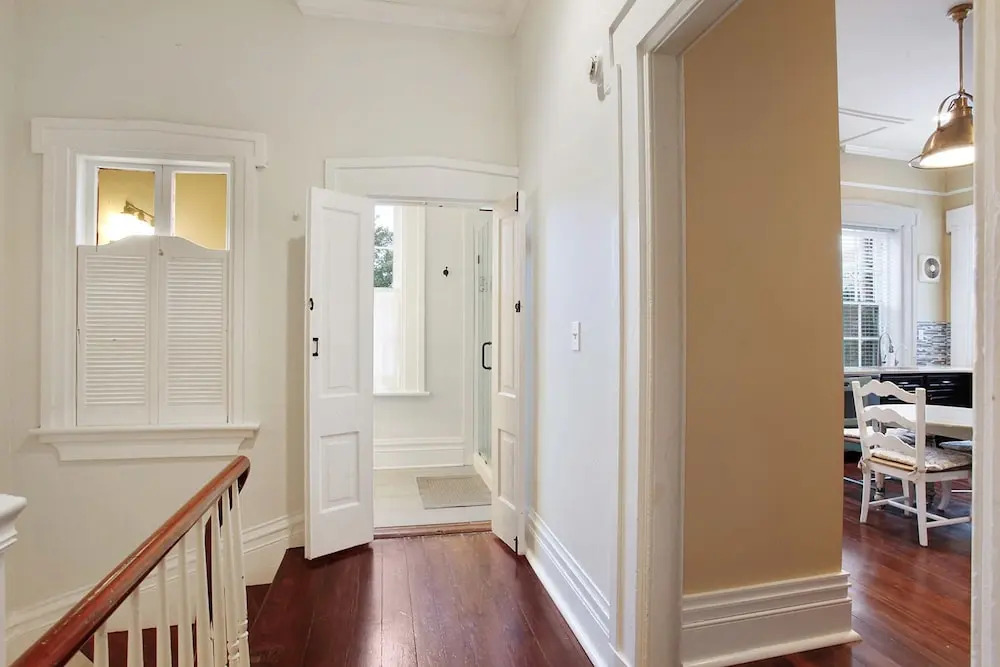 Jones Street Penthouse Unit #3 - 1 Br Apts