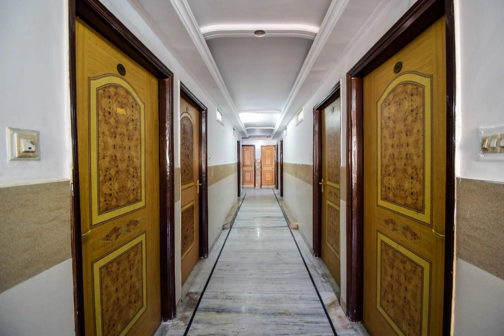 OYO 29398 Hotel Pax Inn
