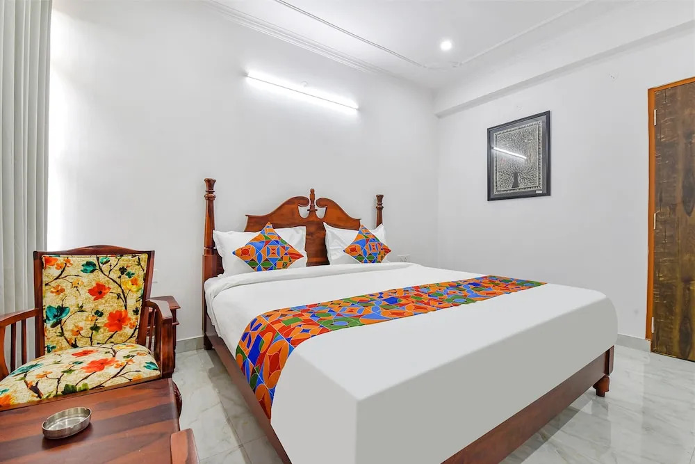 FabHotel Umrao Haveli With Pool
