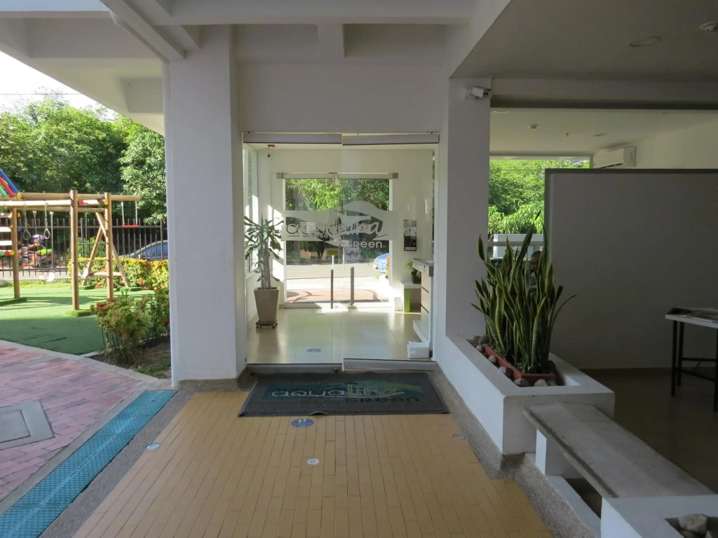 Precioso apartamento con piscina y wifi