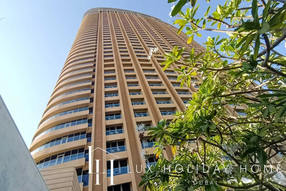 LUX | The EMAAR Fashion Avenue Studio