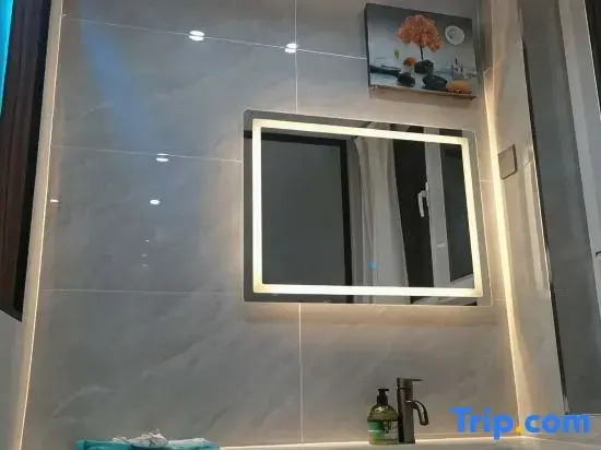 Minliu Homestay (Yining Airport Yining Railway Station)