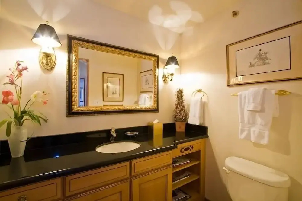 Downtown Penthouse 4 Bedroom Condo
