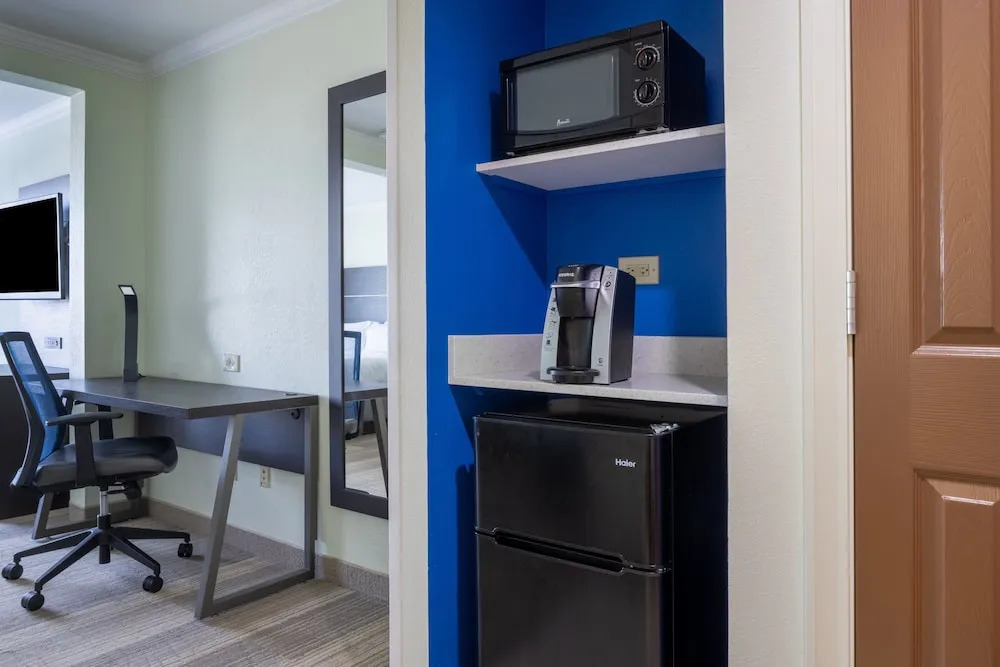 Holiday Inn Express - Coventry S - West Warwick Area by IHG