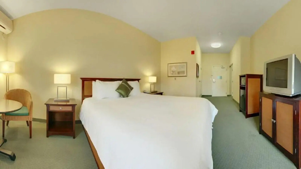 DoubleTree by Hilton Napa Valley - American Canyon