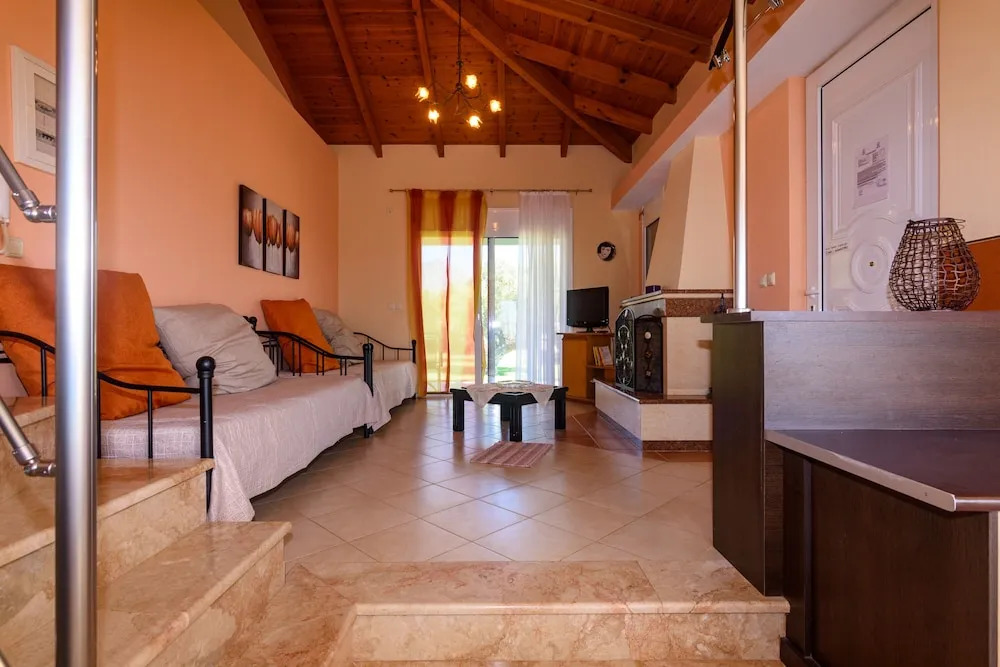Kyparissia Garden Retreat - Fully Lux Duplex