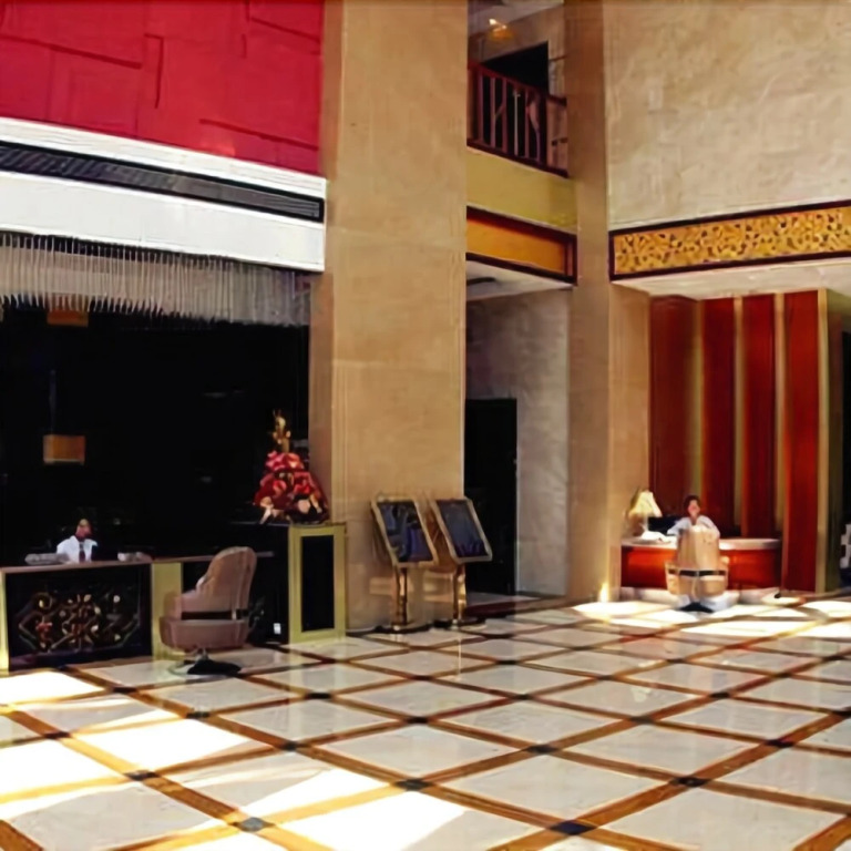 Golden Luck Hotel