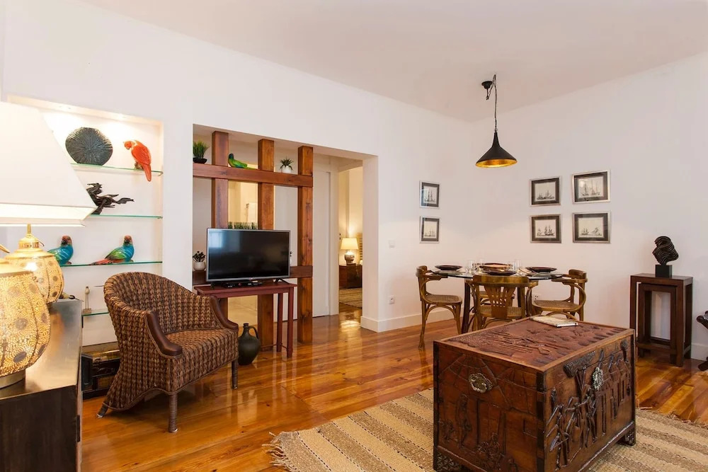 Stylish Lisbon Apartment in Alfama w/ Heating