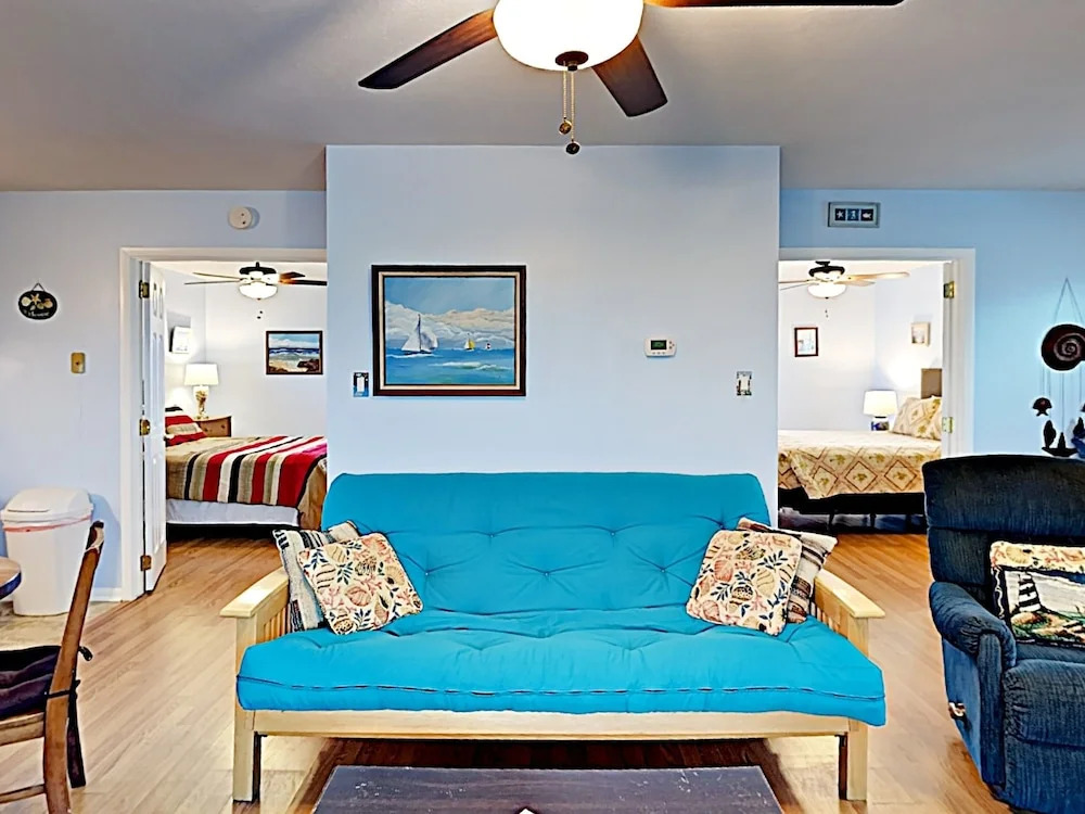 Deckhouse - Two Bedroom Home