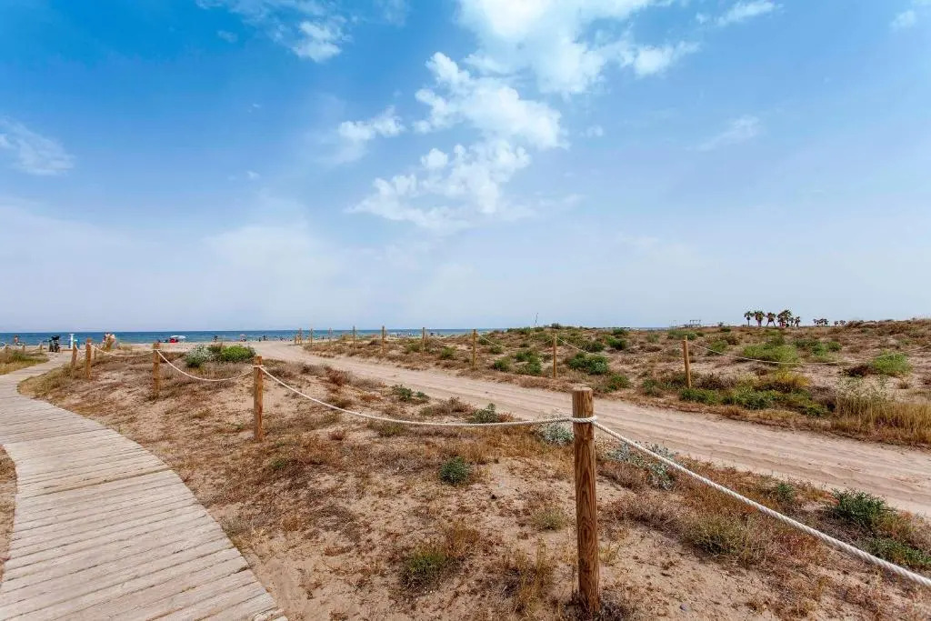 ApartUP Canet Beachfront House
