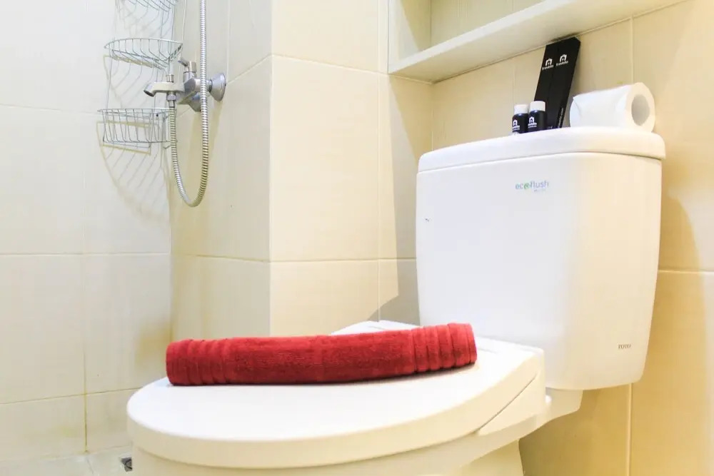 Fully Furnished with Spacious Design Studio Apartment at The Oasis Cikarang