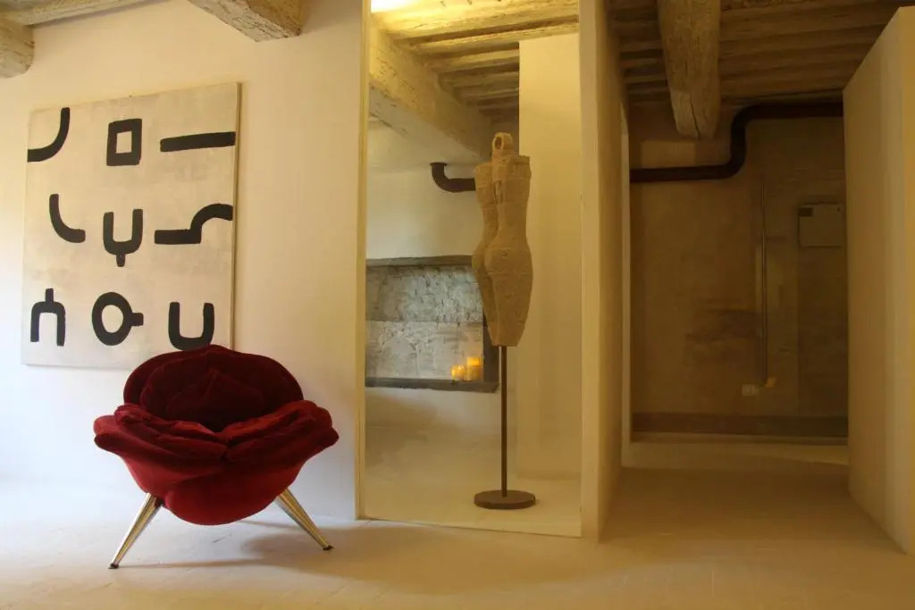 ART SUITE GALLERY - Tuscany - medieval town close to Florence, Pisa, Lucca, Chianti Zone, Versilia