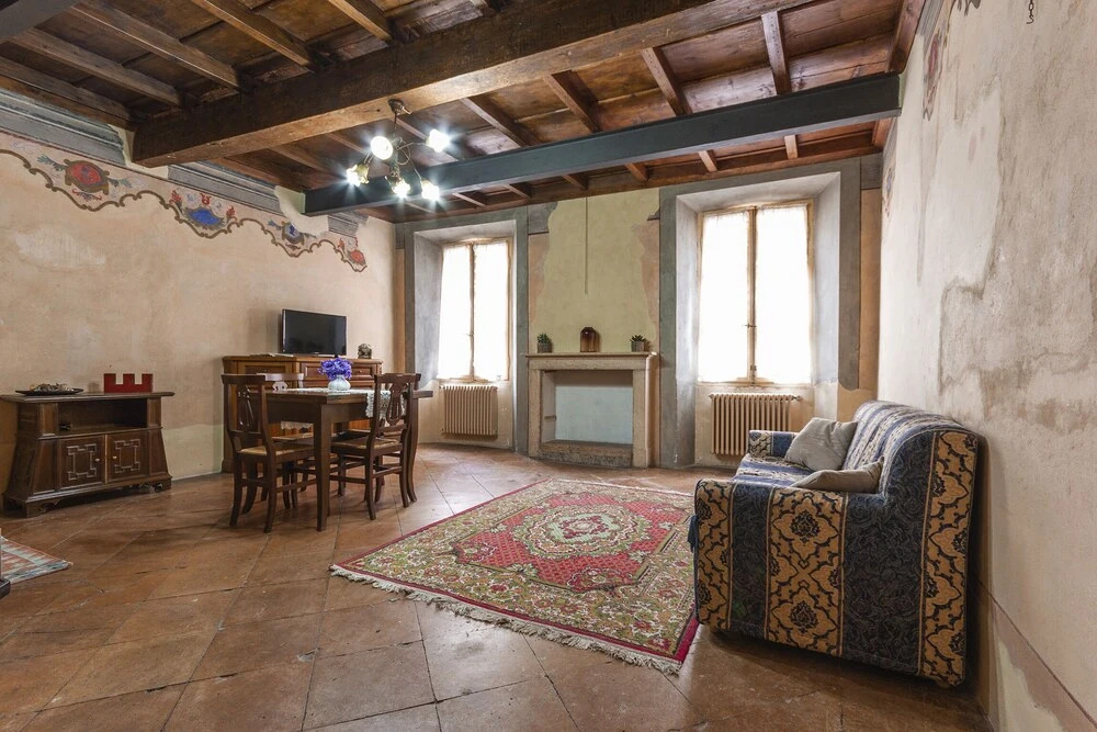Canossa Apartment