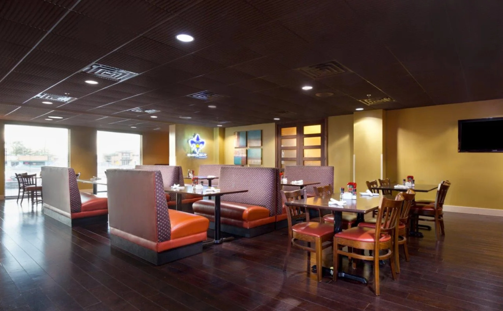 Holiday Inn Metairie New Orleans by IHG