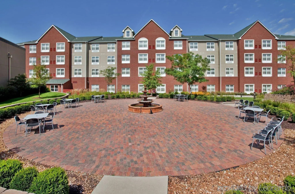 Holiday Inn Express Hotel & Suites St. Louis West-OFallon by IHG