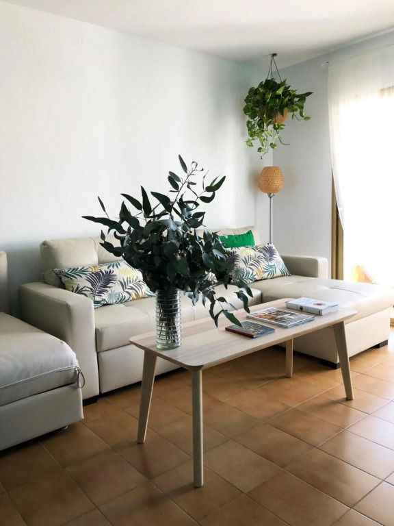 New Stunning Seaview Apartment with lovely balcony