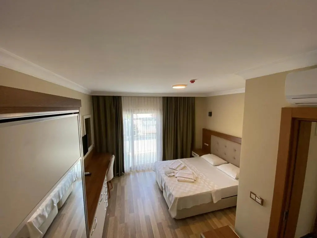 Alptekin Otel