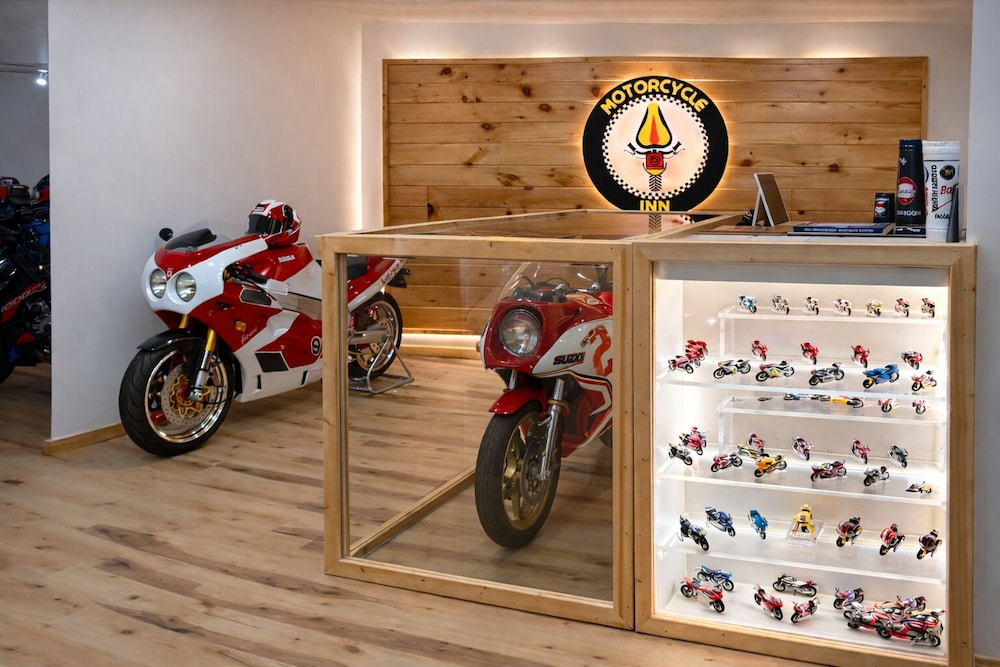 Motorcycle Inn