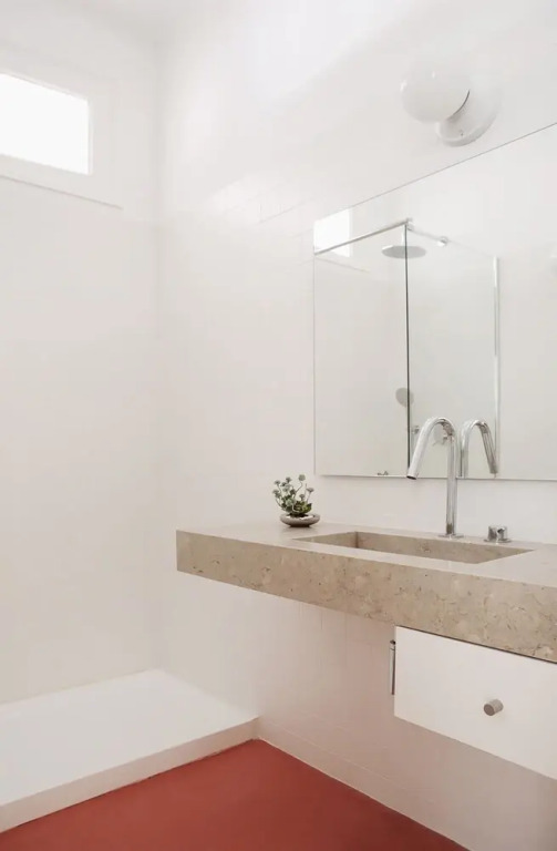 Renovated Charming Apartment with Terrace in Lapa