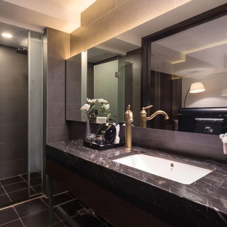 Huali Hotel