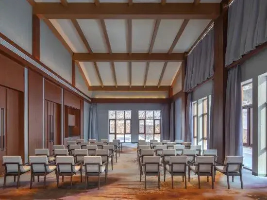 Oakwood Suites Chongli