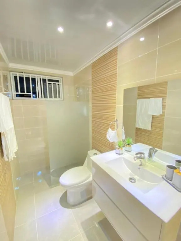 Apartamento Completo en Higüey, 3 habitaciones, 2 baños y 2 parqueos