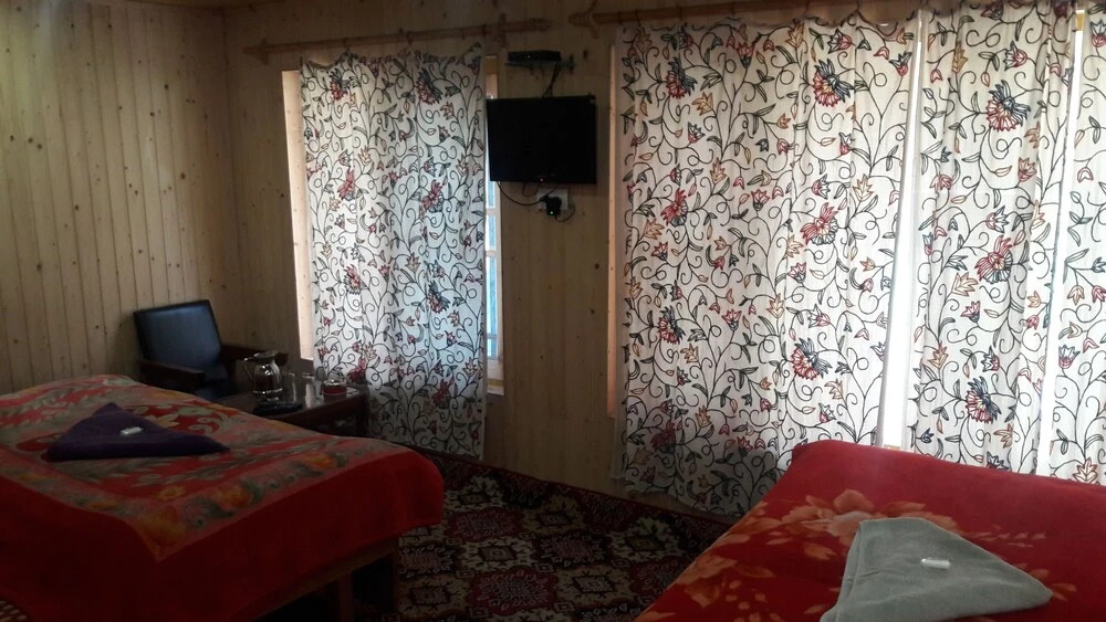 Hotel Bright Palace