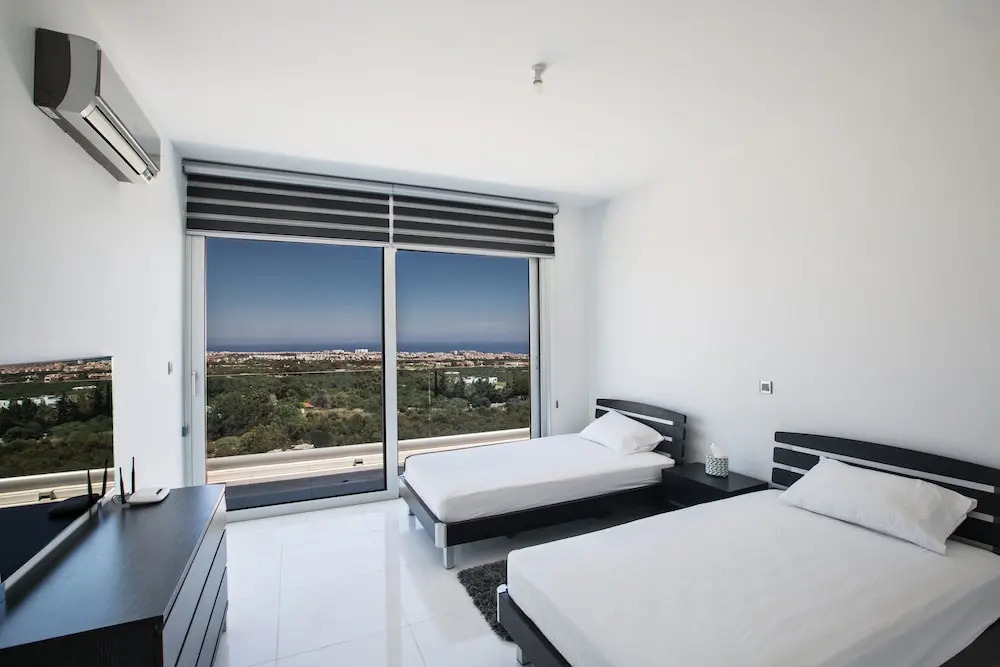 KO1 With Breathtaking sea Views