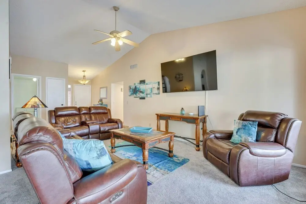Family-friendly Home w/ Pool & Fire Pit in Peoria