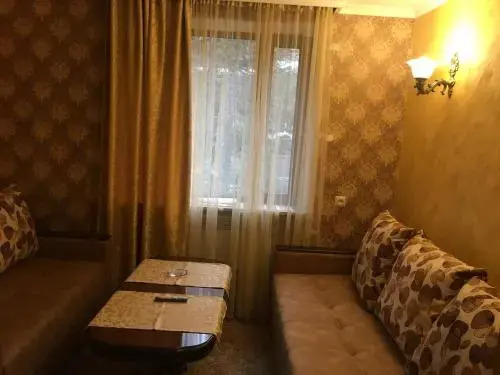 3+2 Dilijan Rest House