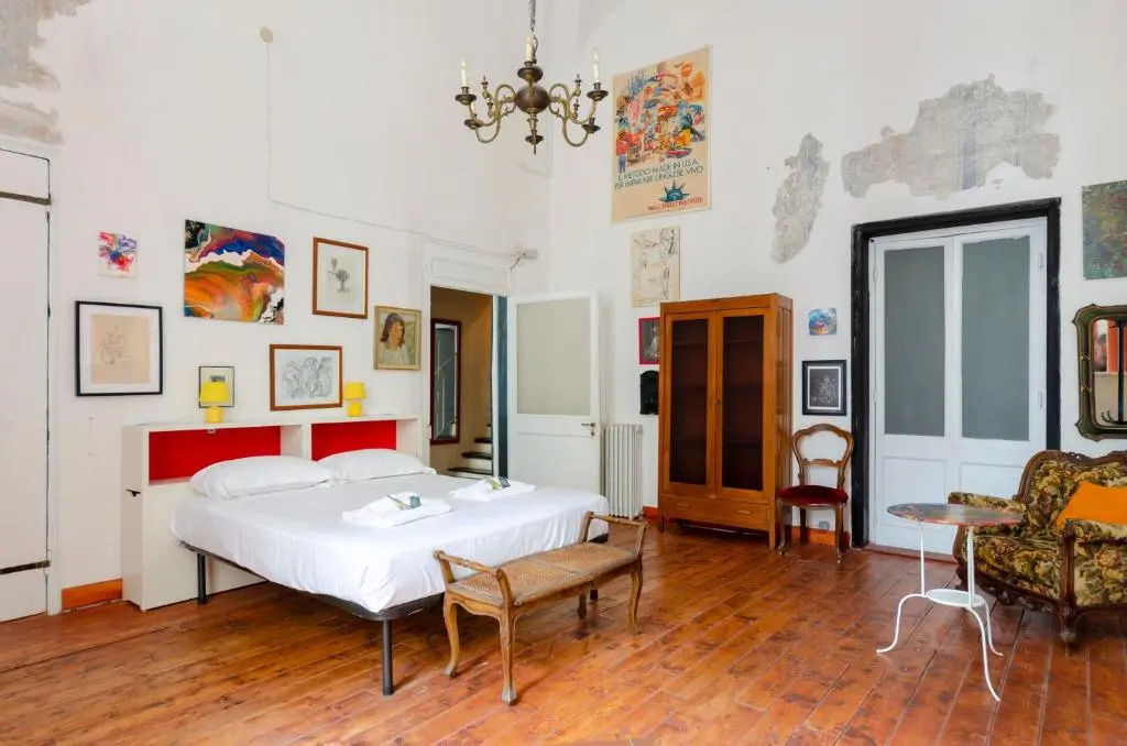 ALTIDO Artistic Flat for 7 in Genoa Historic Centre
