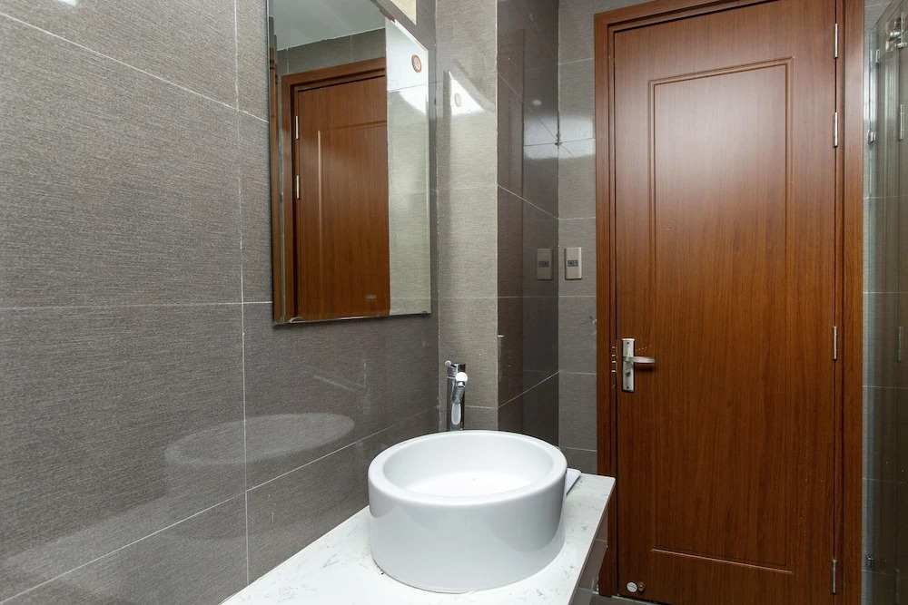 OYO 989 Hoang Anh Hotel