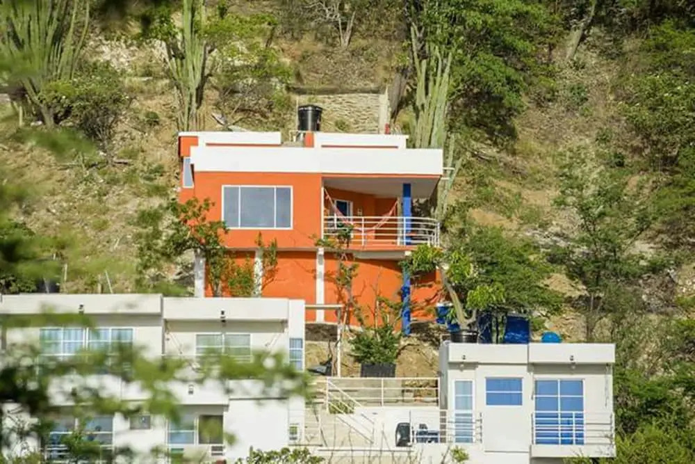 Altos de Suitehouse