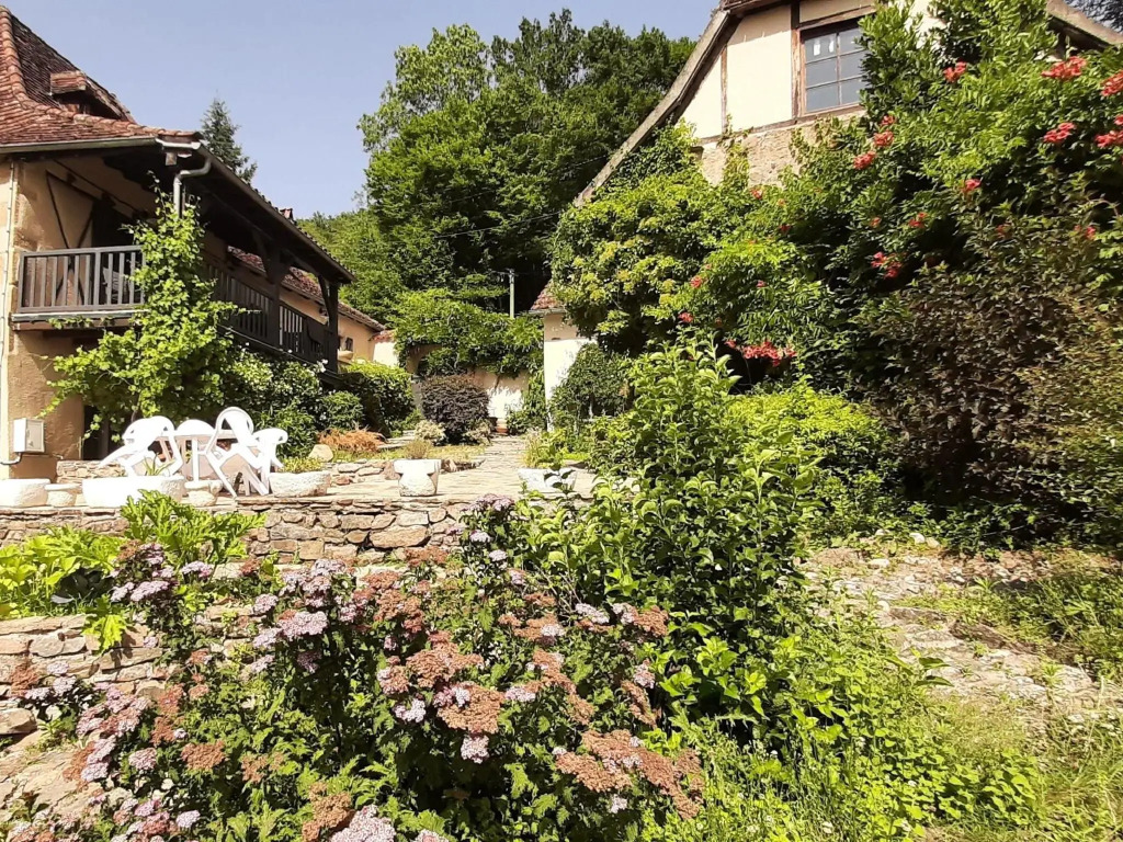 Charming 1930s Home in Altillac