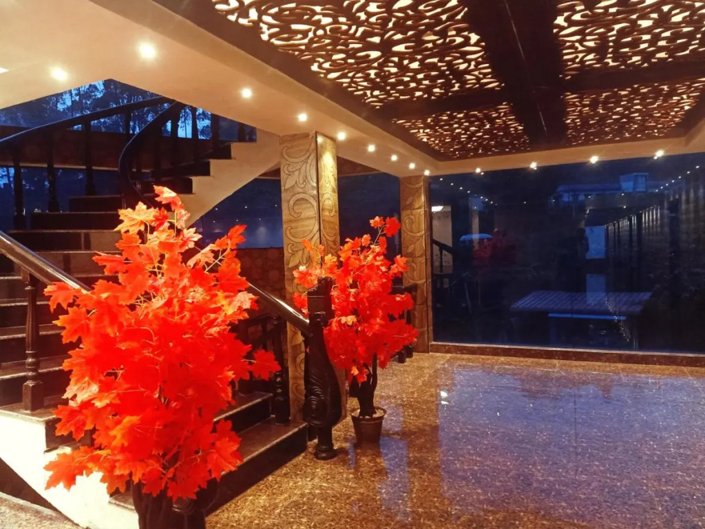 HYDERS PARK- THE LUXURY HOTEL