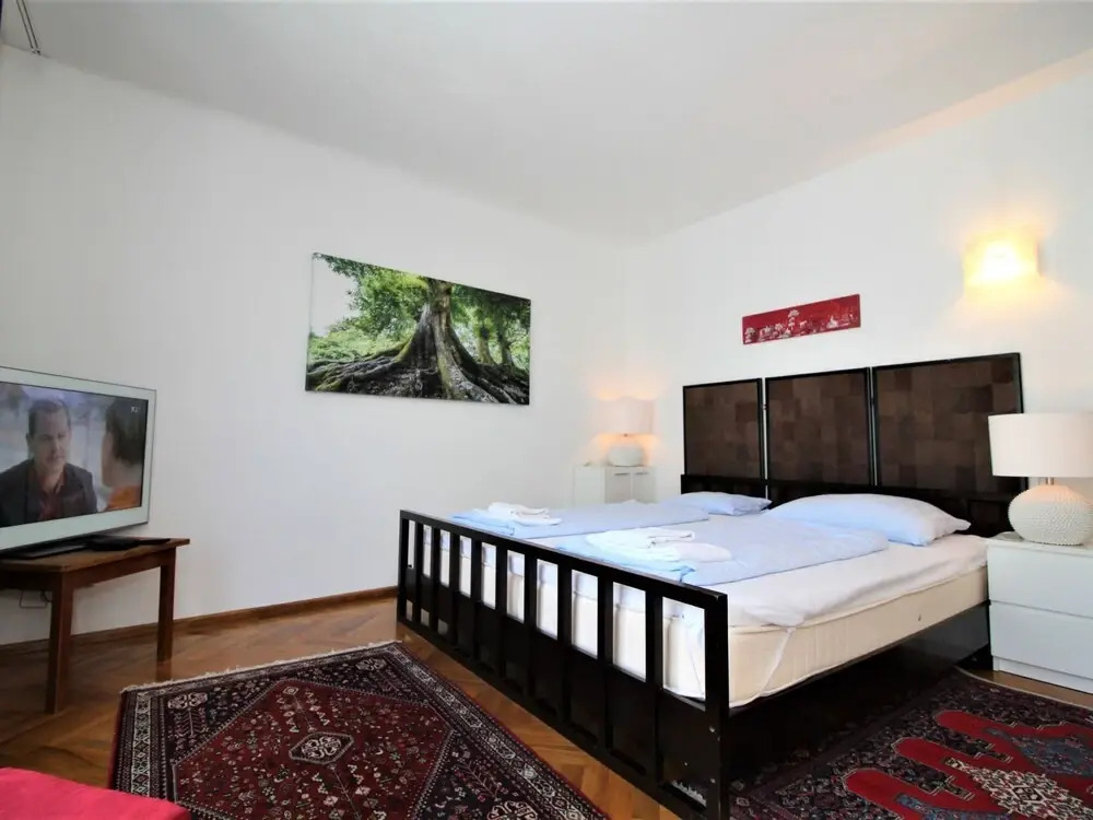 Opera Wien in Wien With 2 Bedrooms and 3 Bathrooms