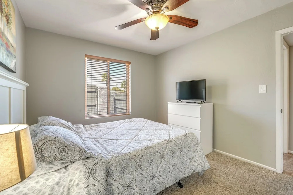 Phoenix Home w/ Pool, Near Golf, Hiking & More!