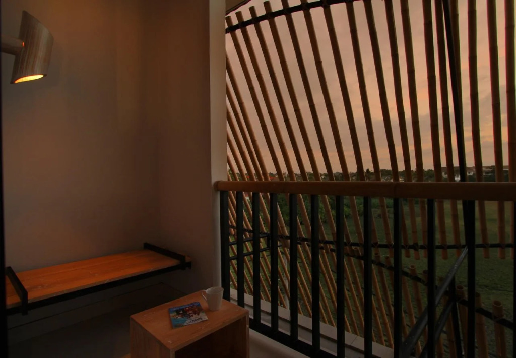 Koa D Surfer Hotel