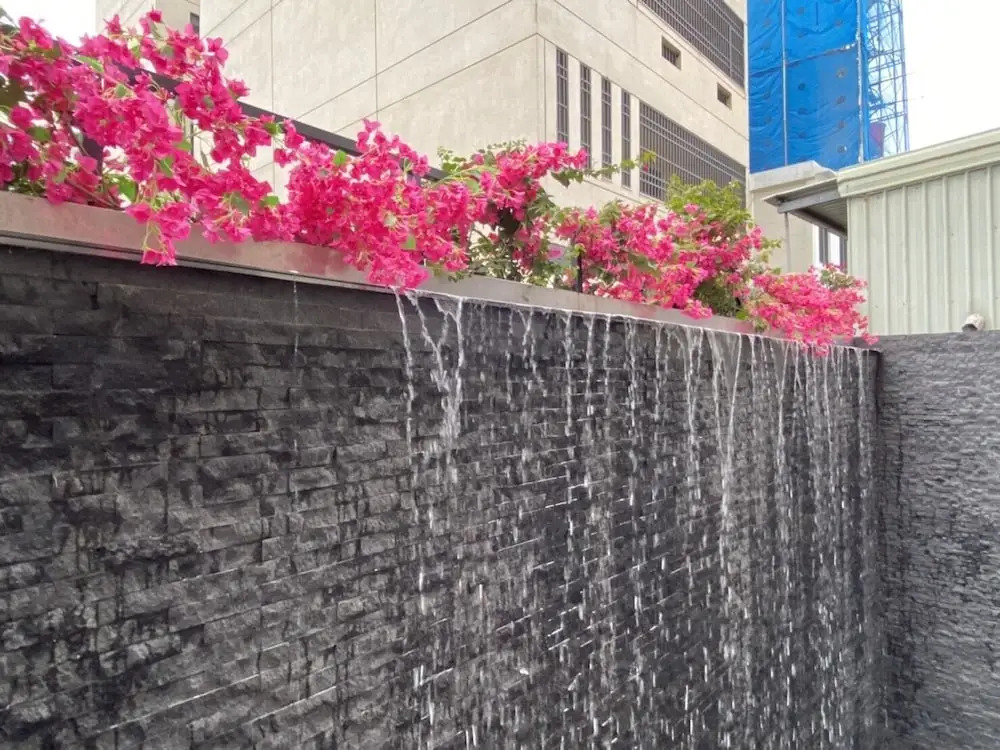 Champ De Rose Hotel