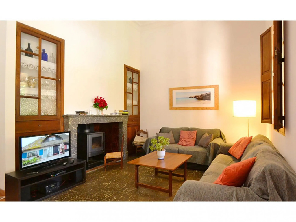 Cozy Town House with Private Pool & Private Garden near Village