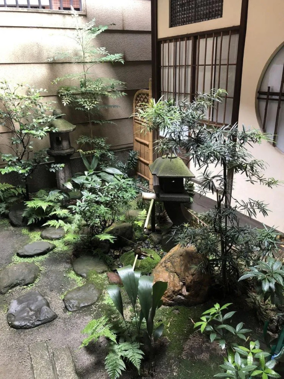 Higashiyama Hotel
