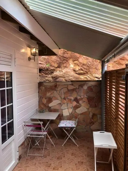 Le Marin - Bungalow - Escapade en couple - Paisible - Wi-Fi - Climatisation - Joyau caché - Calme - Plages du Sud & Marina du Marin à quelques minutes en voiture - "sea, sxx and sun" - Cadeau de bienvenue - Acheminement sur demande moyennant supplément