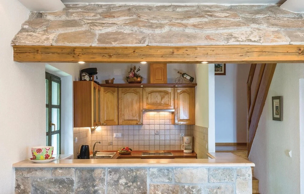 Beautiful Home in Baska Voda with Hot Tub & 3 Bedrooms