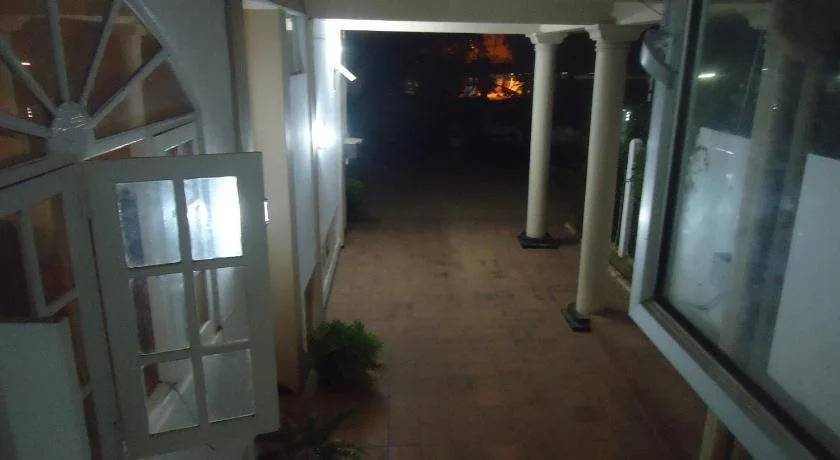 Oasia By Oasis Negombo