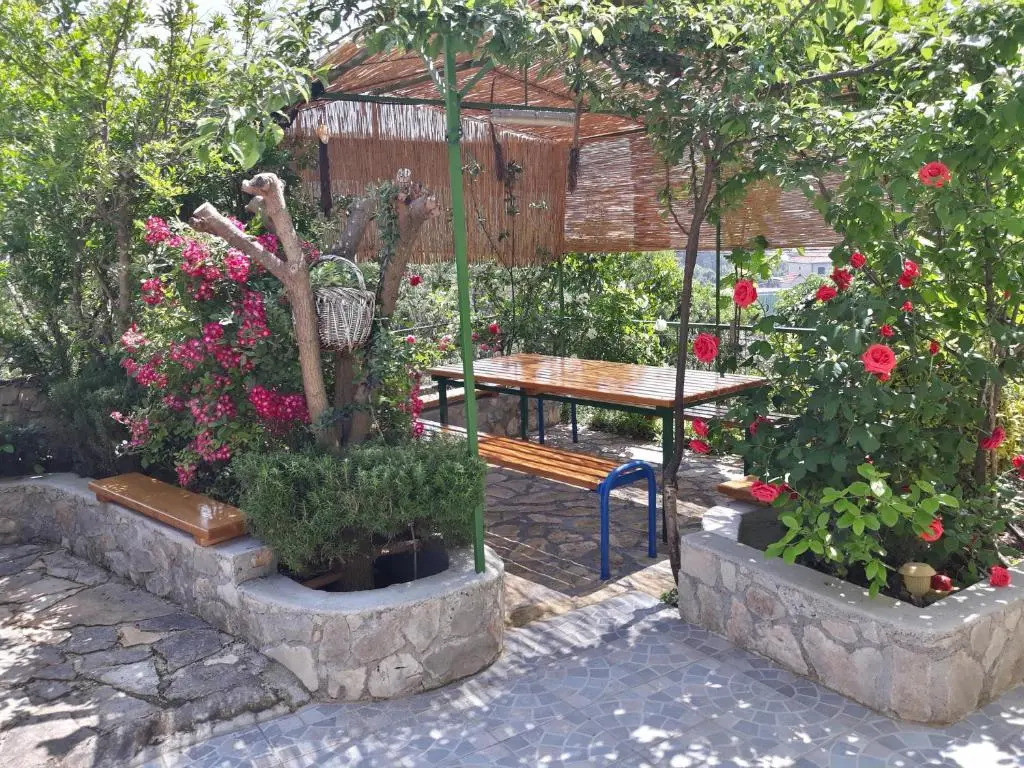 Apartments Mornar