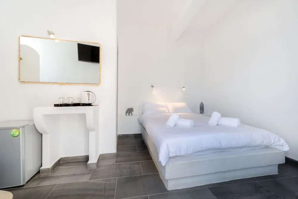 Katris Apartments