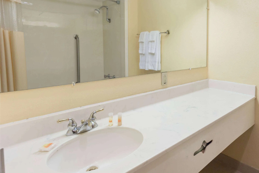 Days Hotel by Wyndham Danville Conference Center