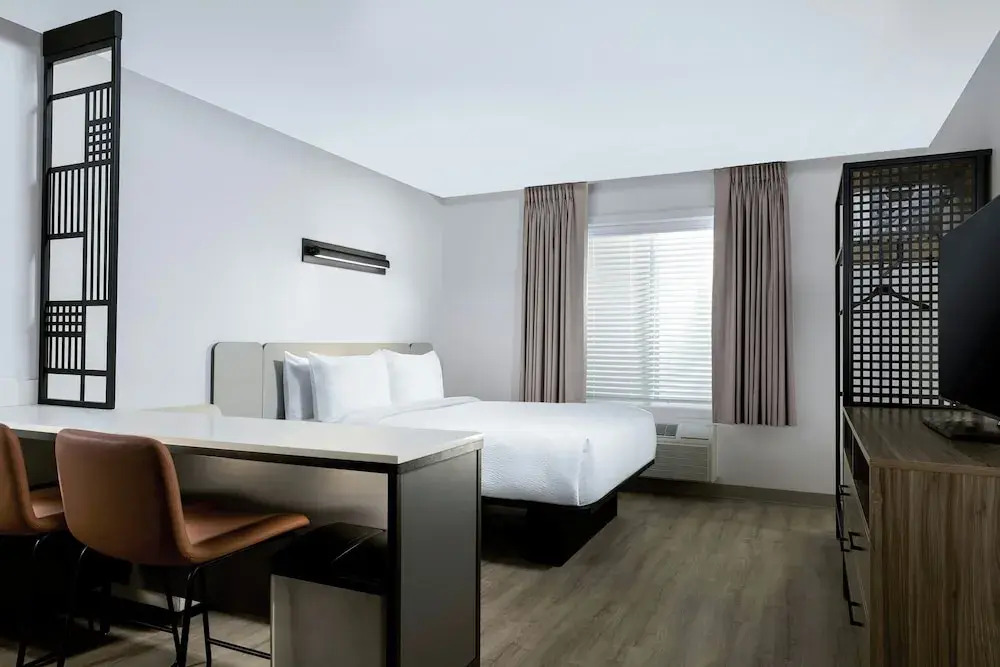 StudioRes by Marriott Greensboro Airport