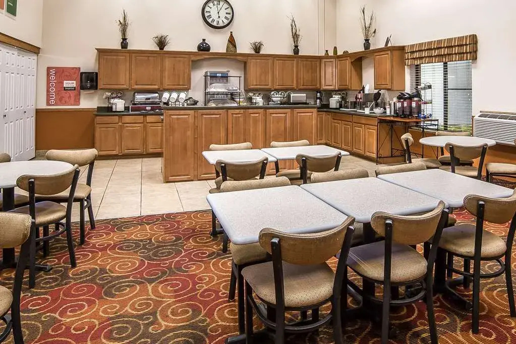 Garner Hotel Butte by IHG