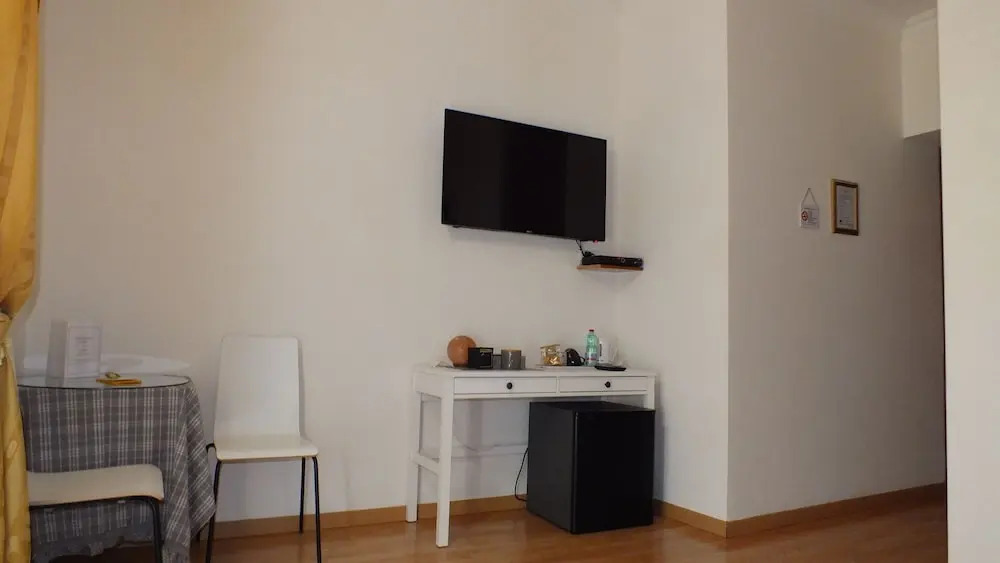 Guest House 64